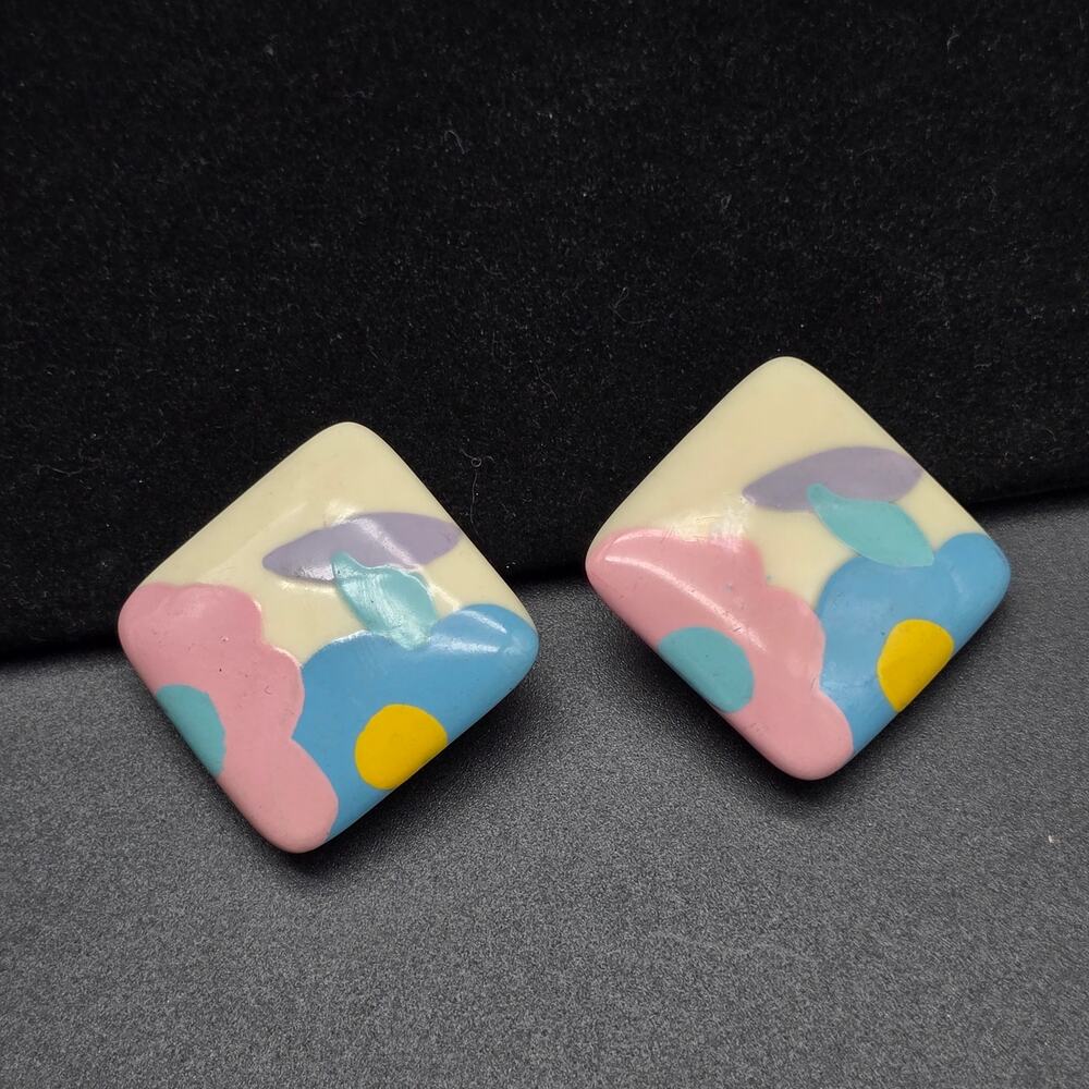 Retro Flower Clip On Earrings Pastel Colors 1960s Flower Power Ceramic